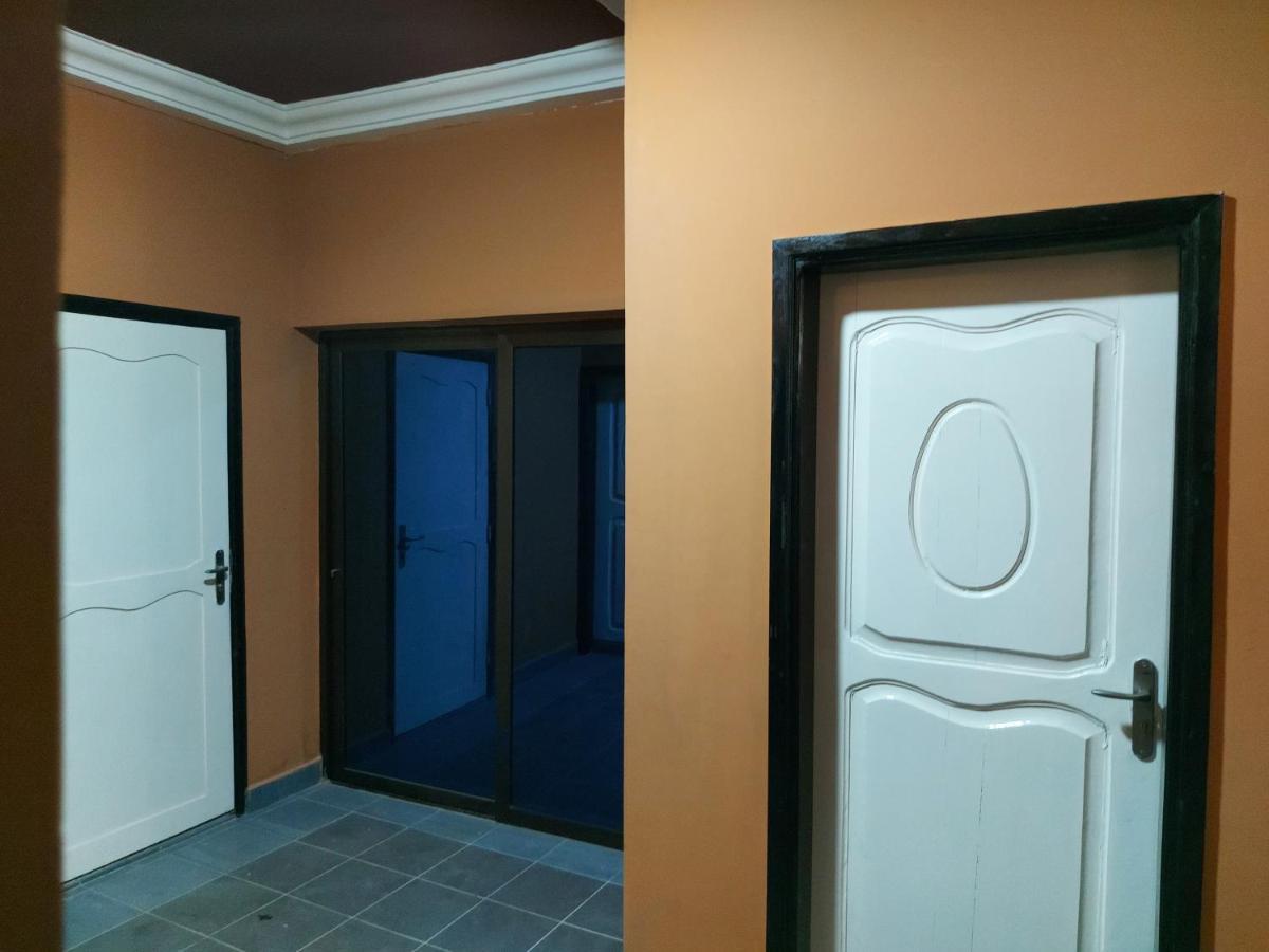 Royal Blue Guest House & Bar Lomé Exterior foto