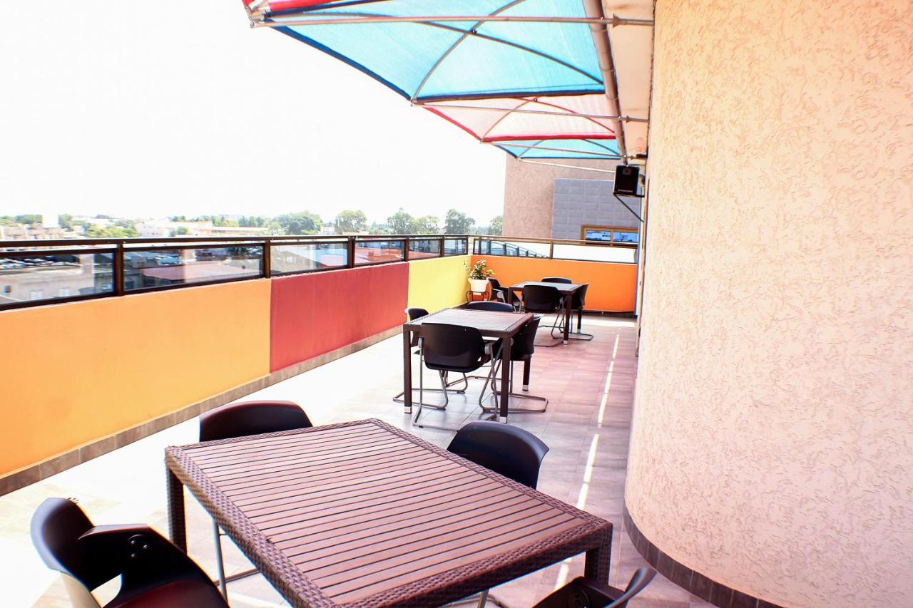 Royal Blue Guest House & Bar Lomé Exterior foto