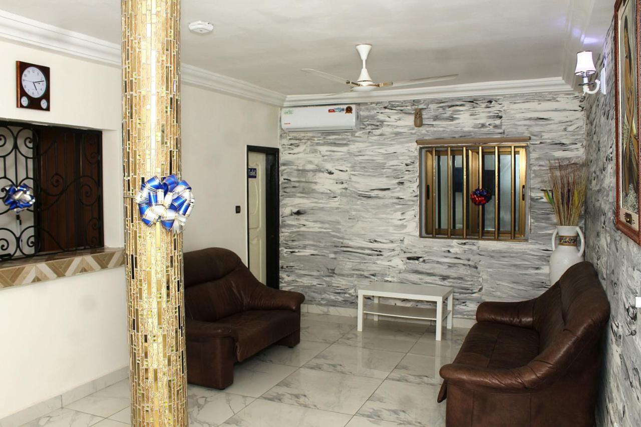 Royal Blue Guest House & Bar Lomé Exterior foto