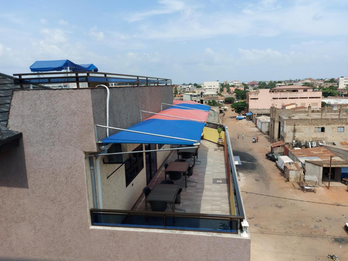 Royal Blue Guest House & Bar Lomé Exterior foto
