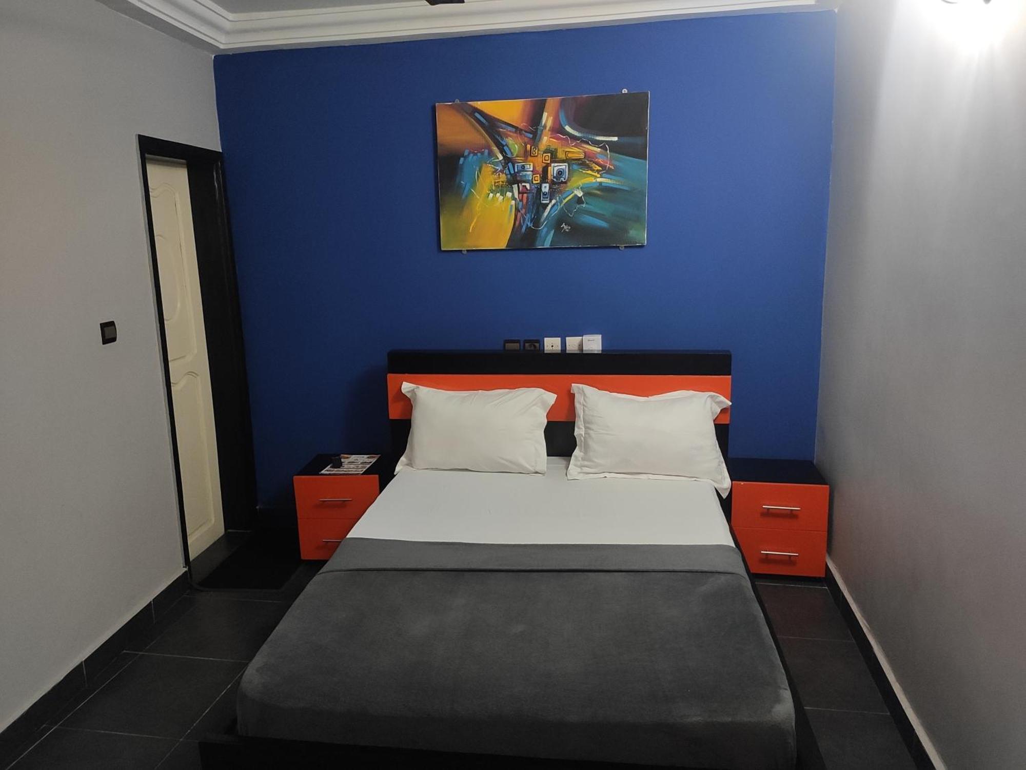 Royal Blue Guest House & Bar Lomé Exterior foto